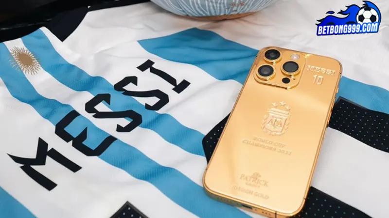 Lionel Messi tặng 35 chiếc iPhone mạ vàng cho nhân viên và đồng đội 4